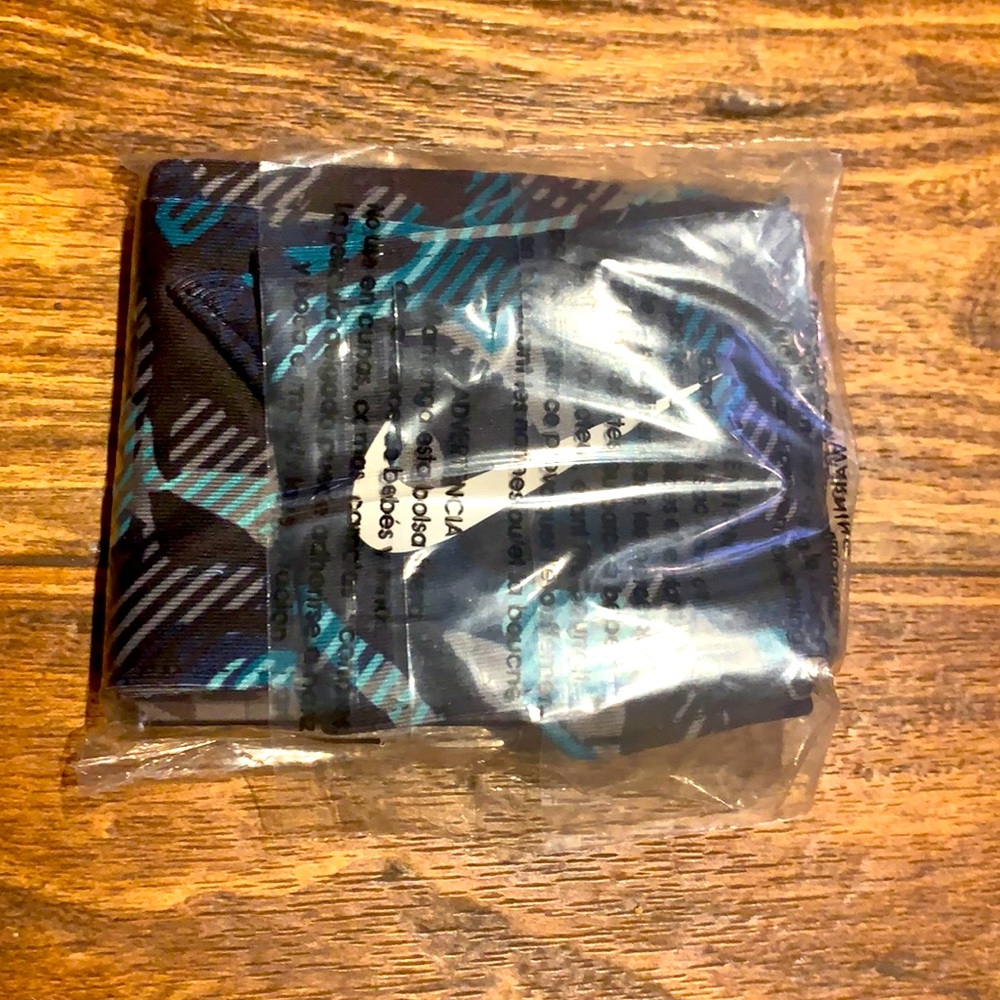 Nike Head Tie